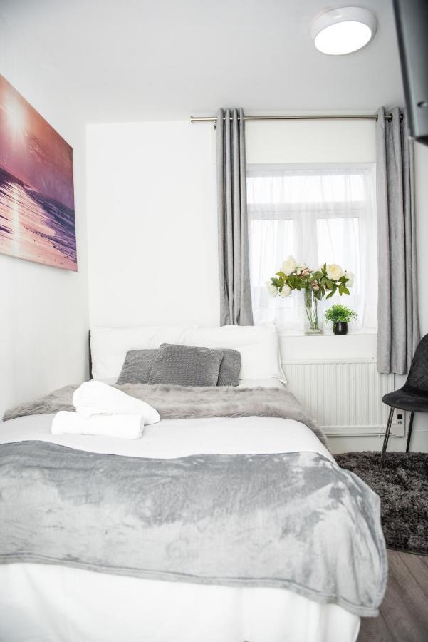 Small But Cozy Studio, Great Tube Connection London Luaran gambar