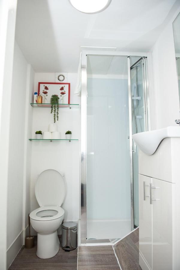 Small But Cozy Studio, Great Tube Connection London Luaran gambar